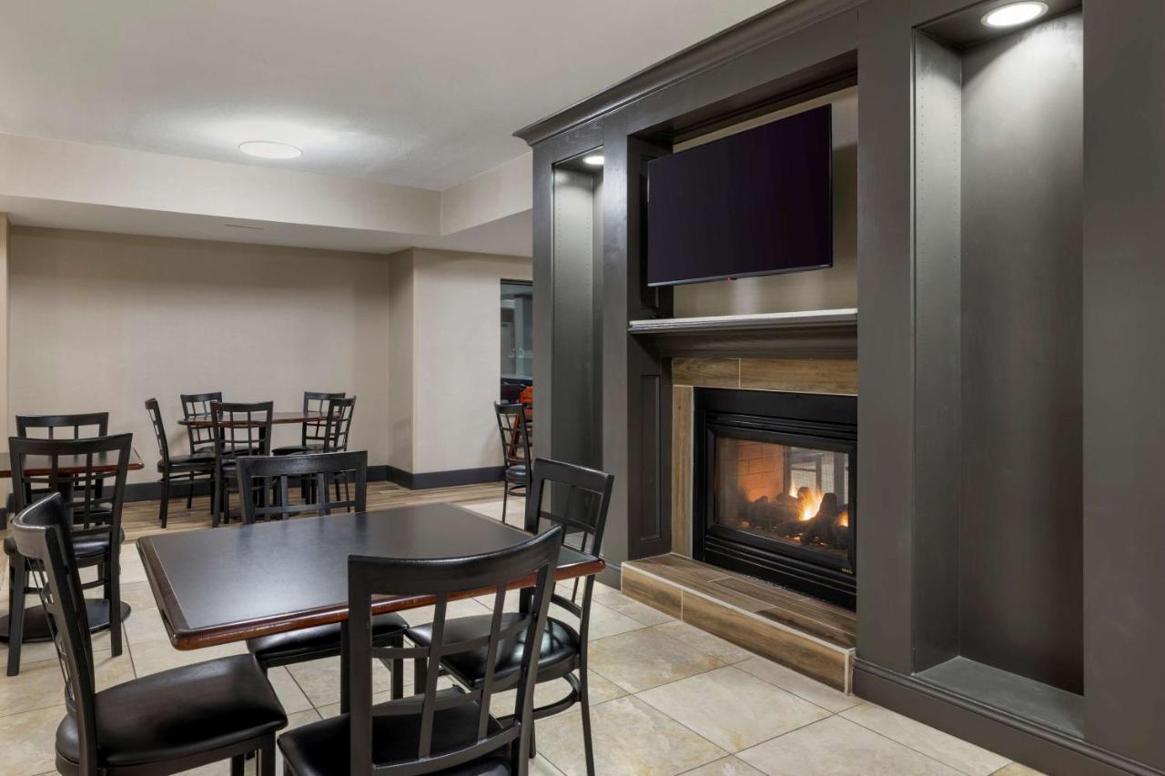 Best Western Watertown Inn & Suites Kültér fotó