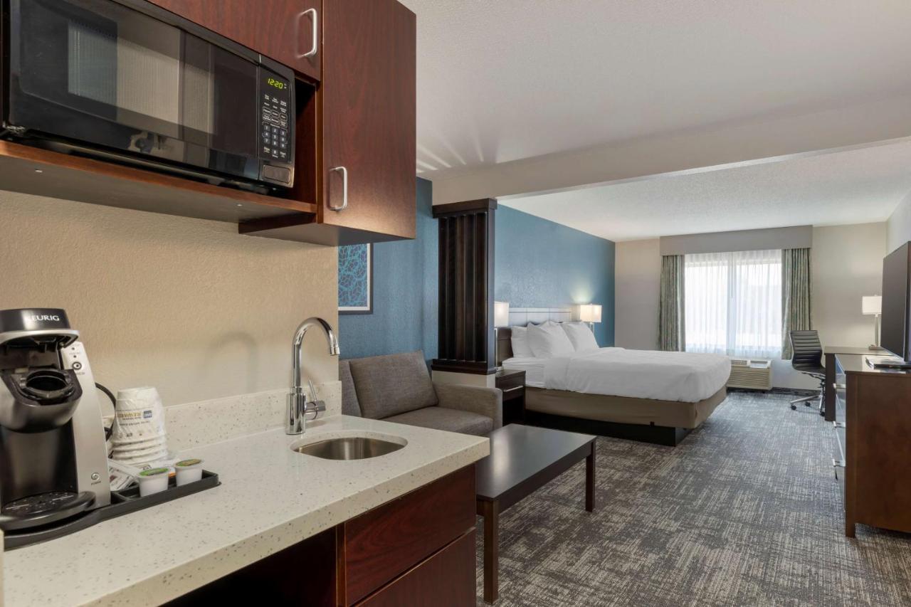 Best Western Watertown Inn & Suites Kültér fotó